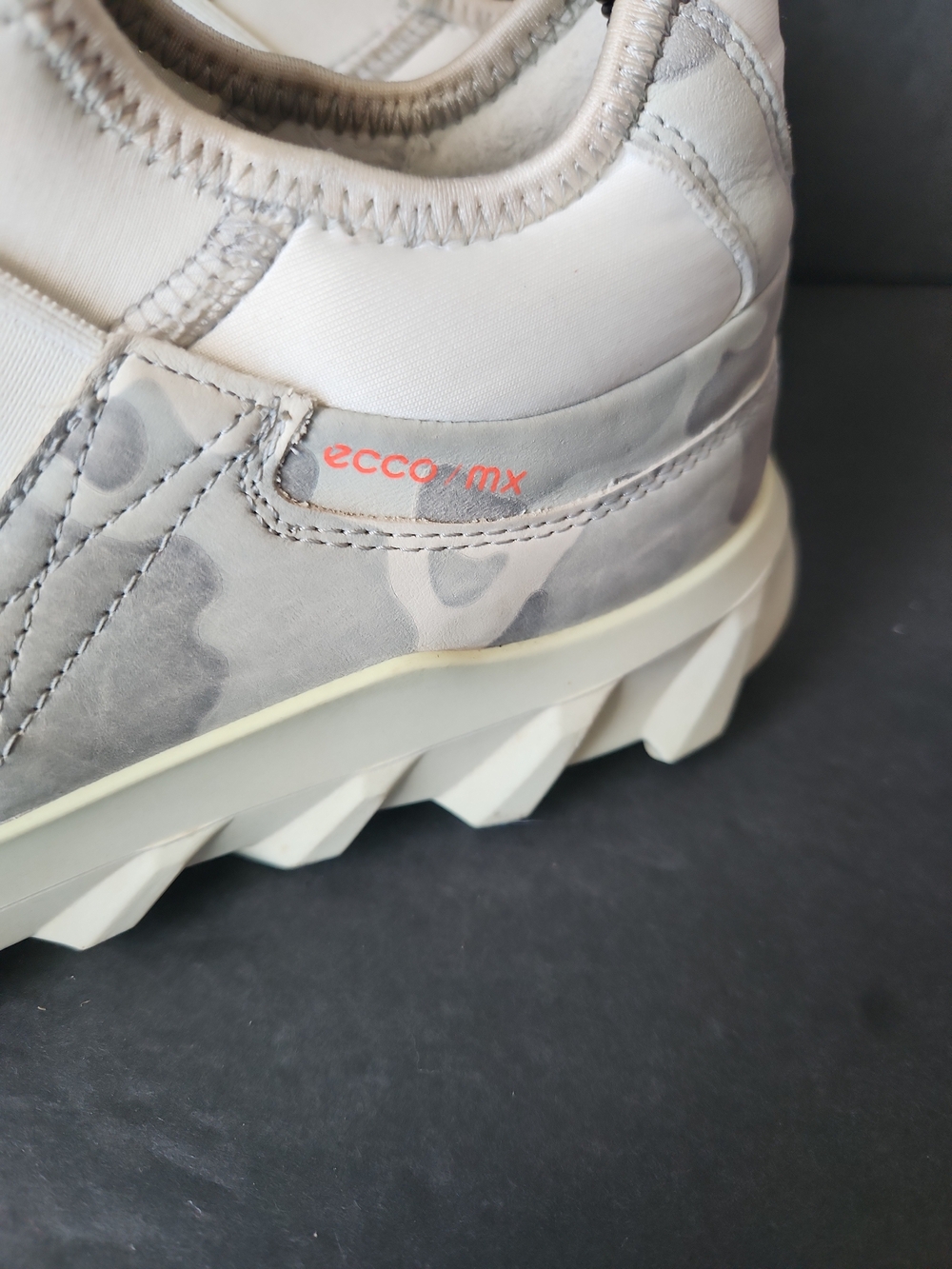 ECCO Sneakers Fluidform Women Size 8-8.5 Camouflage Low Slip On - Picture 2 of 10